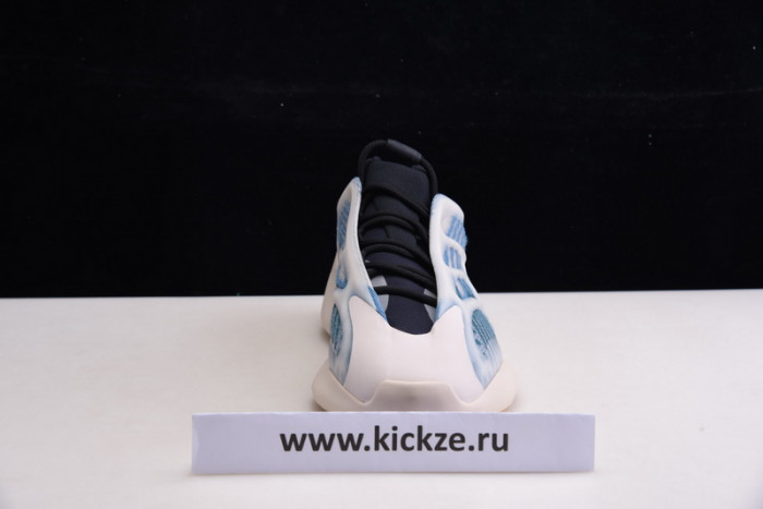 eezy boost 700 v3 kyant gy0260