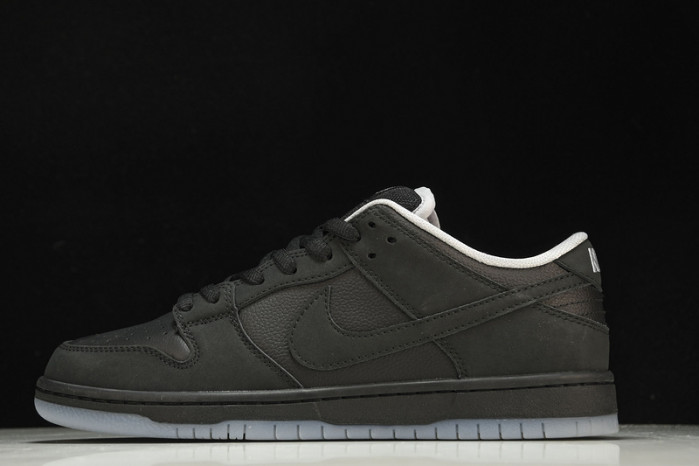 nike sb dunk low atlas 35mm black 504750-086