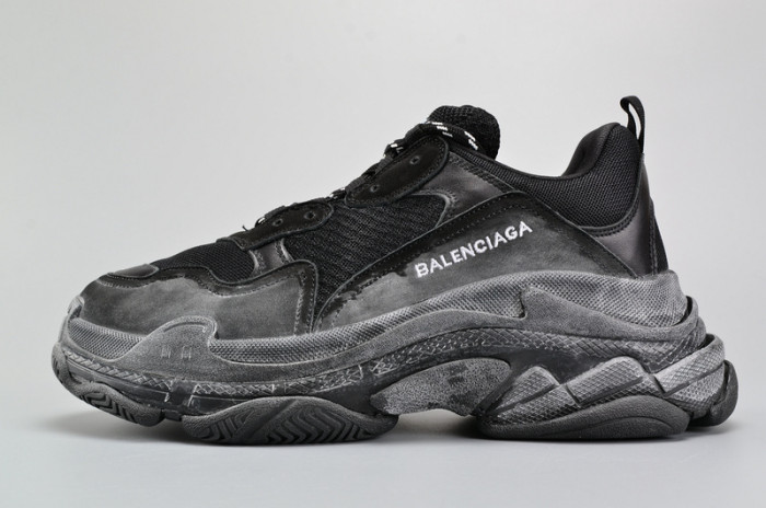 bl black triple s trainer w06g01001